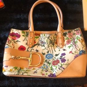 Floral Gucci handbag